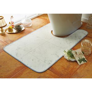 「お掃除らくらく！拭けるトイレマット＜ふける・ジャンボ・ロング・耳長・クッションフロア＞（トイレマット）」｜ビアンコカララ