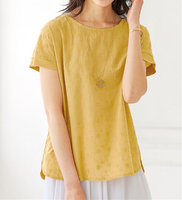 BELLUNA（ベルーナ）の「刺しゅうレース切替プルオーバー（カットソー）」｜イエロー