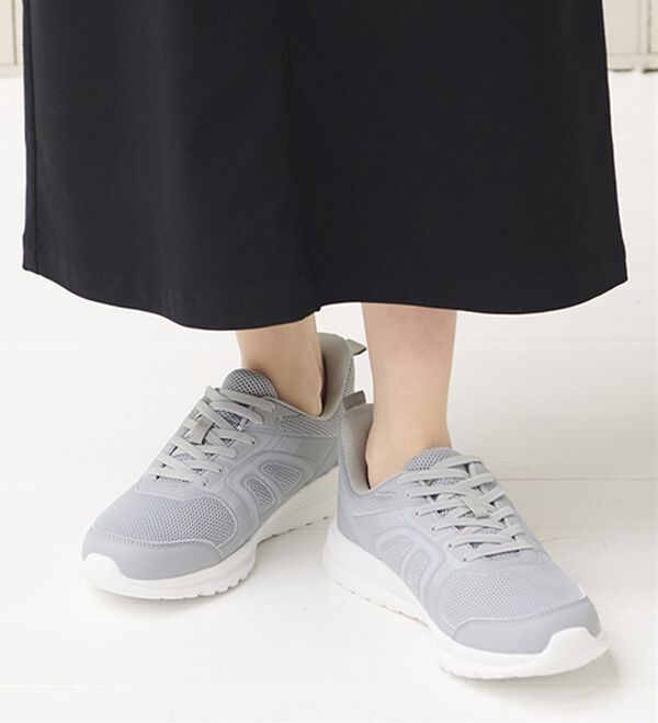 BELLUNA（ベルーナ）の「サッと履ける！防水軽量シューズ（スニーカー）」｜詳細画像