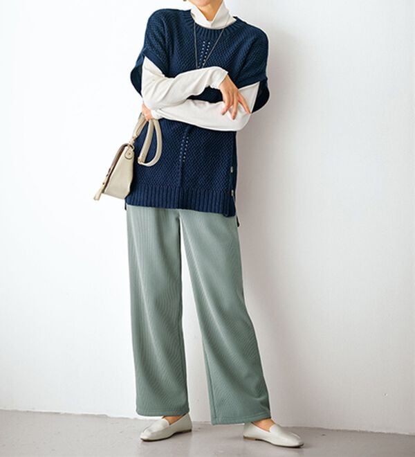 BELLUNA（ベルーナ）の「なめらか裏ベロアコーデュロイワイドパンツ（ワイドパンツ・ガウチョ）」｜詳細画像