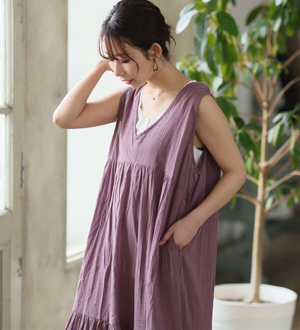 A HAPPY MARILYN（アハッピーマリリン）の「【Ｌ～６Ｌ】【風通るプレミアム】ウエストギャザーＶネックノースリーブワンピース（ロングワンピース）」｜詳細画像