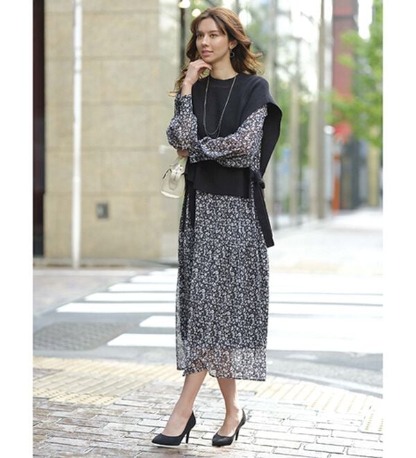 BELLUNA（ベルーナ）の「ベスト付花柄ワンピース（プリントワンピース）」｜詳細画像