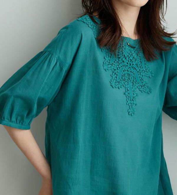 BELLUNA（ベルーナ）の「華やかモチーフレースデザインブラウス（ブラウス）」｜詳細画像