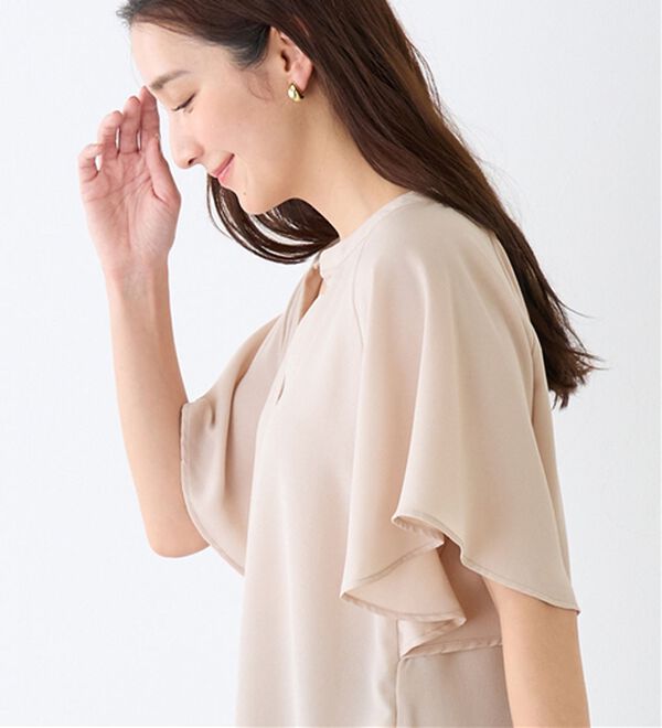 Viola e Viola（ヴィオラ エ ヴィオラ）の「【接触冷感】さらっと涼感フレアスリーブブラウス（ブラウス）」｜詳細画像