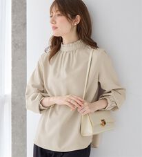 alotta（アロッタ）の「フリル衿ギャザーブラウス（ブラウス）」