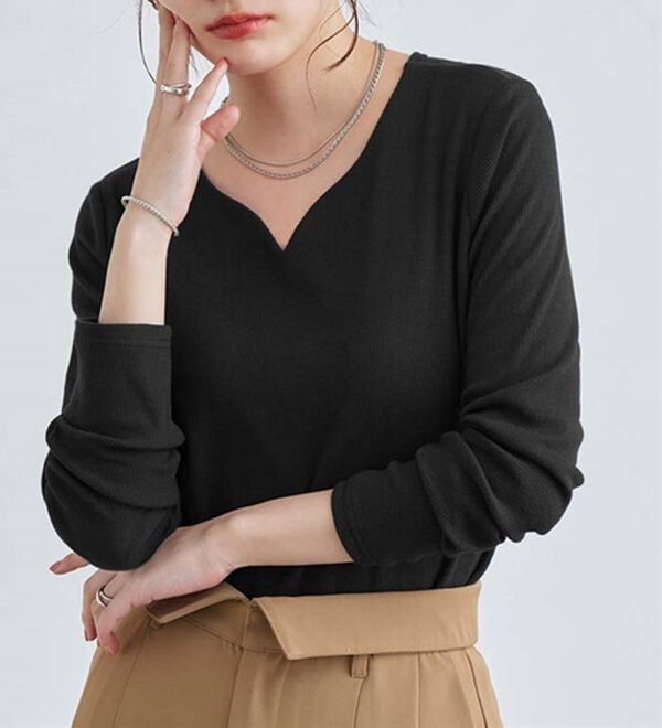 Pierrot（ピエロ）の「【ネックが選べる】テレコリブカットソー（カットソー）」｜詳細画像