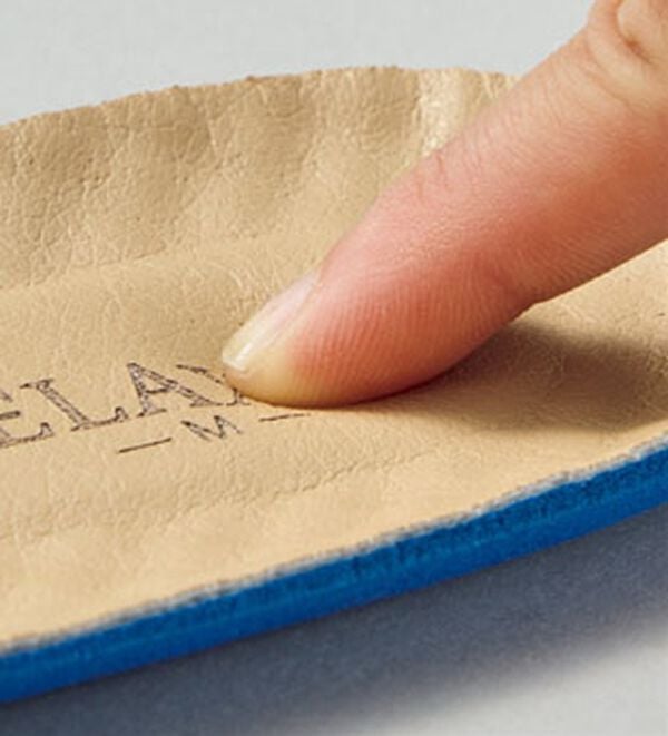 BELLUNA（ベルーナ）の「ステッチ使いゆったりカットワークサンダル（サンダル・ミュール）」｜詳細画像