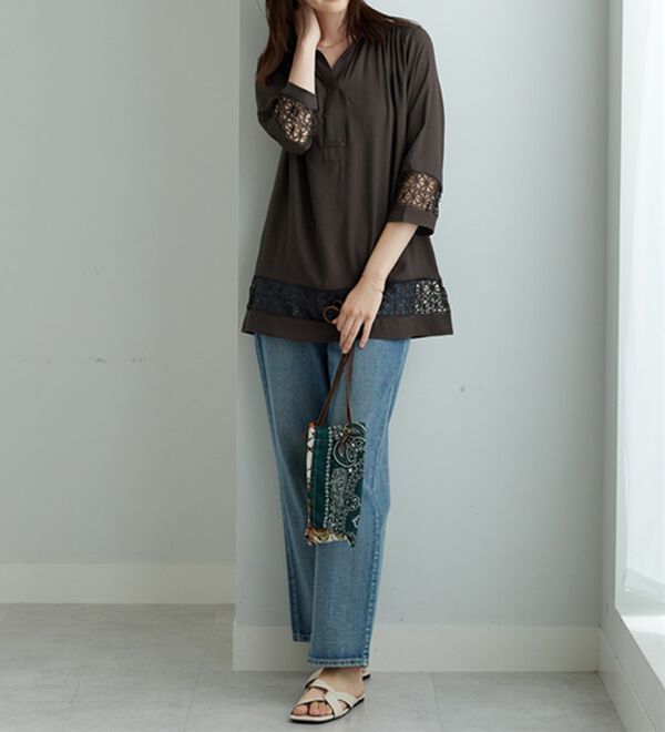 BELLUNA（ベルーナ）の「袖＆裾レース切替シャツチュニック（チュニック）」｜詳細画像