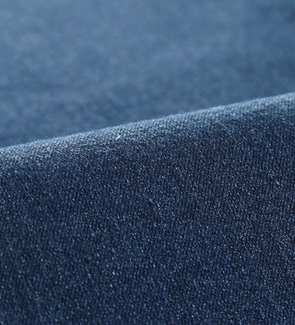 BELLUNA（ベルーナ）の「裏起毛セミフレアーデニムパンツ（フルレングスパンツ）」｜詳細画像