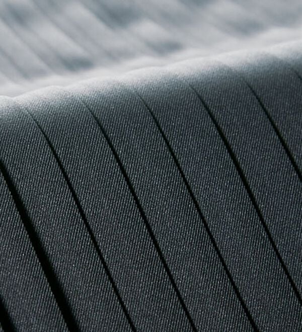 BELLUNA（ベルーナ）の「バックプリーツ切替配色ニットチュニック（チュニック）」｜詳細画像