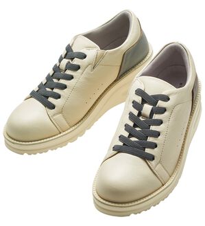 ルフラン（ルフラン）の「＜ラシーナリュクス＞４Ｅ牛革アウトステッチシューズ（フラットシューズ）」｜アイボリー&times;グレー