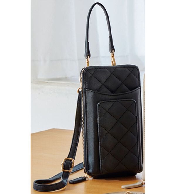 BELLUNA（ベルーナ）の「多収納マルチフラグメントショルダー（その他バッグ）」｜黒