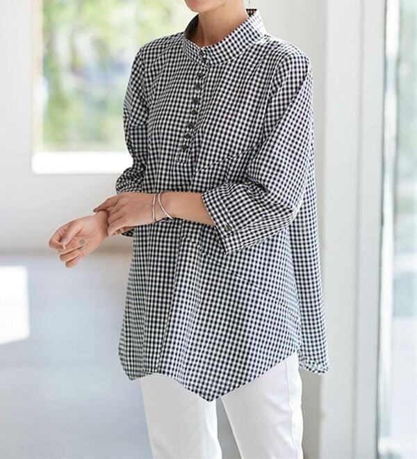 BELLUNA（ベルーナ）の「綿１００％スラブ素材スタンド衿切替ブラウス（ブラウス）」｜詳細画像