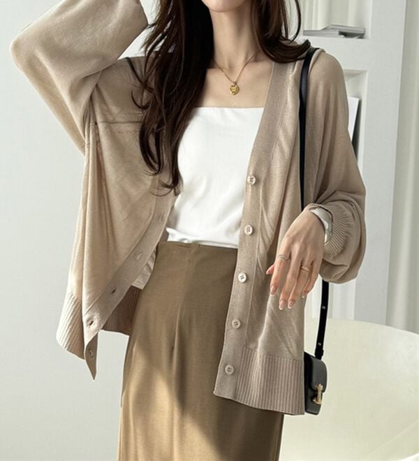 GeeRA（ジーラ）の「接触冷感！Ｖネックカーディガン（ニットカーディガン）」｜詳細画像