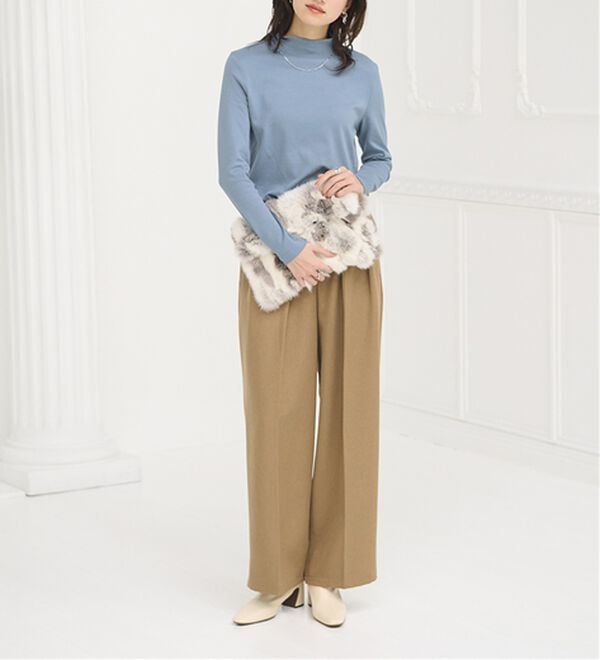 BELLUNA（ベルーナ）の「【選べる衿】肌に優しい綿１００％暖か発熱素材プルオーバー＜ベルホット　コットン＞（カットソー）」｜詳細画像