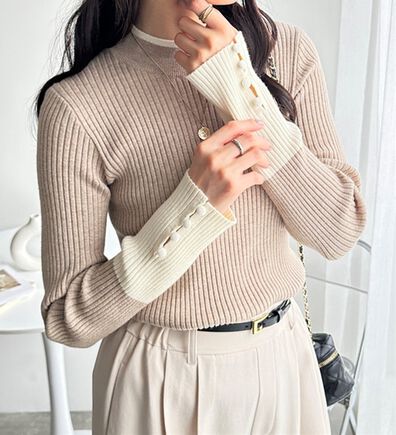 GeeRA（ジーラ）の「配色デザインくるみボタン付リブニット（ニット・セーター）」