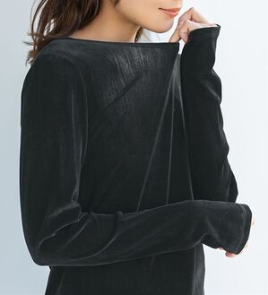 BELLUNA（ベルーナ）の「ベロア風フロッキーシアートップス（カットソー）」｜ブラック