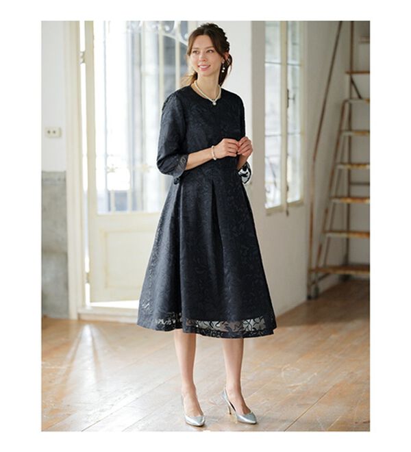 BELLUNA（ベルーナ）の「花柄オパール素材ワンピースアンサンブル（ワンピースセットスーツ）」｜詳細画像