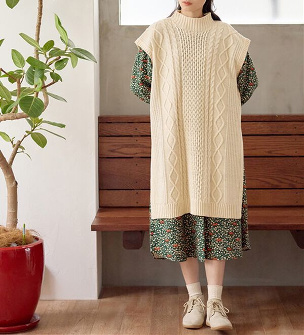 Viola e Viola（ヴィオラ エ ヴィオラ）の「ロングニットベスト（ベスト）」｜詳細画像