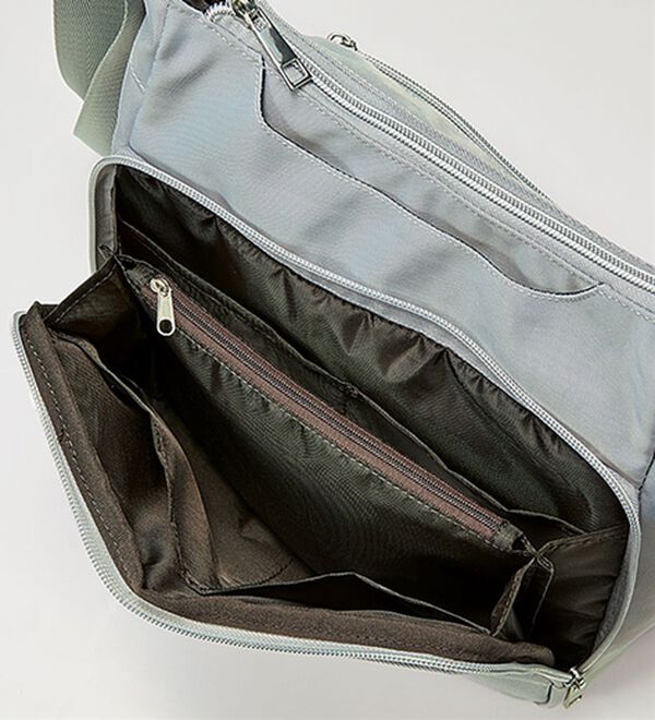 BELLUNA（ベルーナ）の「拡張機能付多収納ショルダー（ショルダーバッグ）」｜詳細画像