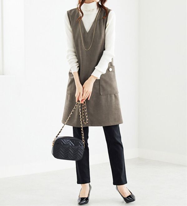 BELLUNA（ベルーナ）の「スエード調ボタンデザインジャンパードレス（ジャンパースカート）」｜詳細画像