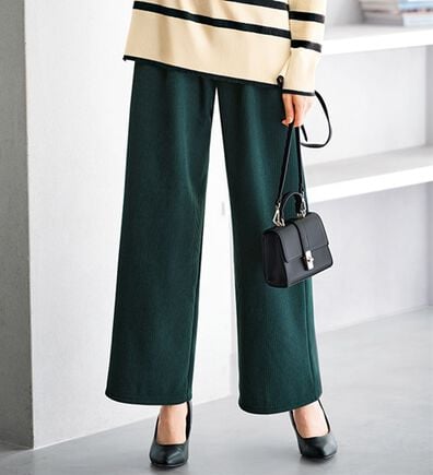 BELLUNA（ベルーナ）の「裏ベロアコーデュロイワイドパンツ（ワイドパンツ・ガウチョ）」