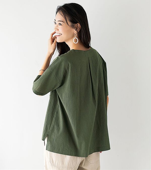 BELLUNA（ベルーナ）の「ナチュラルに装う綿楊柳ポケットデザインブラウス（ブラウス）」｜詳細画像