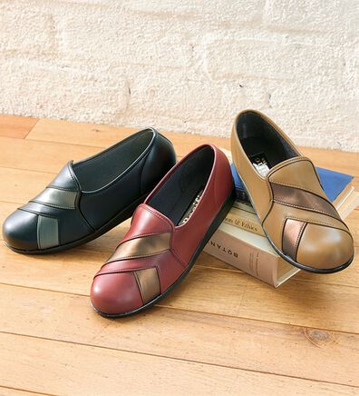 BELLUNA（ベルーナ）の「日本製やわらか素材の配色パンプス（パンプス）」