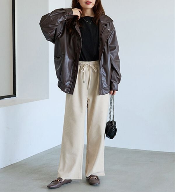 BELLUNA（ベルーナ）の「なめらかコーデュロイワイドパンツ（ワイドパンツ・ガウチョ）」｜詳細画像