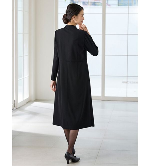 BELLUNA（ベルーナ）の「洗えるストレッチ！ロングジャケット重ね着風ワンピース（ブラックフォーマル（喪服・礼服））」｜詳細画像