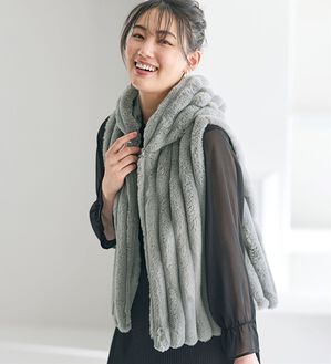 BELLUNA（ベルーナ）の「いつものコーデに羽織るだけ　もこもこファーベスト（ベスト）」｜詳細画像