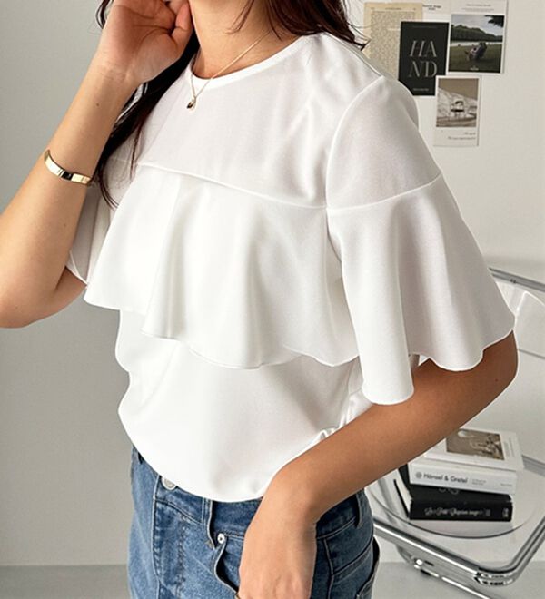 GeeRA（ジーラ）の「ラッフルフリルフレアースリーブＴブラウス（ブラウス）」｜オフホワイト