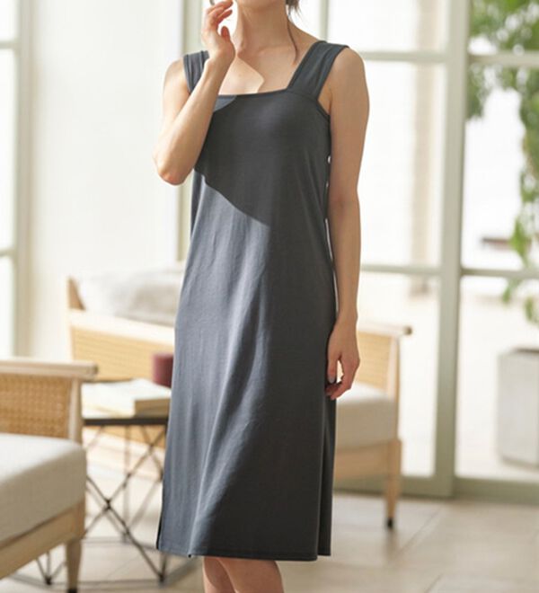 YU'NOW（ユナウ）の「【抗菌防臭】【吸水速乾】ブラ紐隠しのインナーワンピース（スリップ・ペチコート）」｜詳細画像