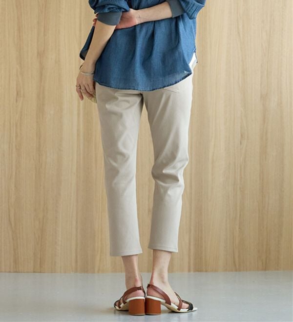 BELLUNA（ベルーナ）の「【再入荷】美ストレッチ素材アンクル丈レギンスパンツ（クロップドパンツ）」｜詳細画像