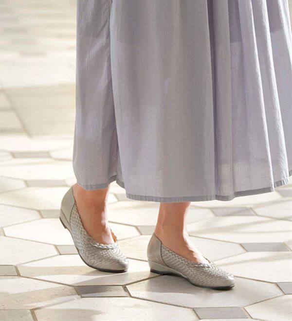 BELLUNA（ベルーナ）の「４Ｅ牛革編み込みメッシュパンプス（パンプス）」｜詳細画像