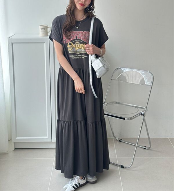 GeeRA（ジーラ）の「ピグメント風ティアードプリントＴシャツワンピース（カットソーワンピース）」｜詳細画像