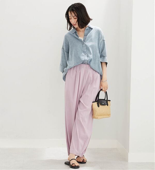 BELLUNA（ベルーナ）の「シアーデニム素材裾タックゆったりシャツ（シャツ）」｜詳細画像