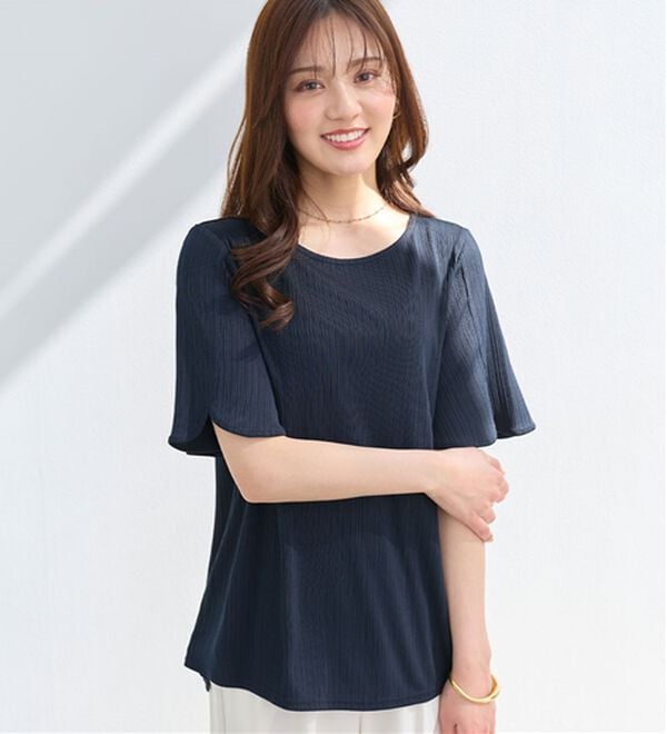 alotta（アロッタ）の「【4つの機能付】ひんやりチューリップ袖ブラウスTシャツ（カットソー）」｜ネイビー