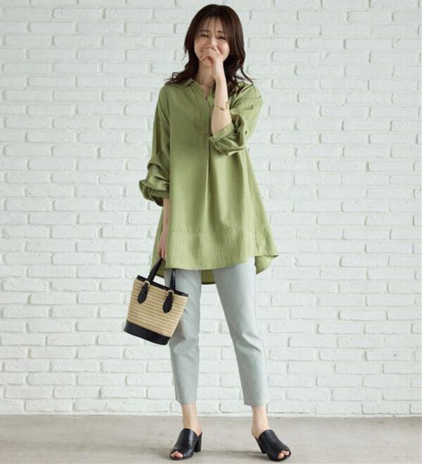 BELLUNA（ベルーナ）の「麻調素材袖タックデザインシャツチュニック（チュニック）」｜詳細画像