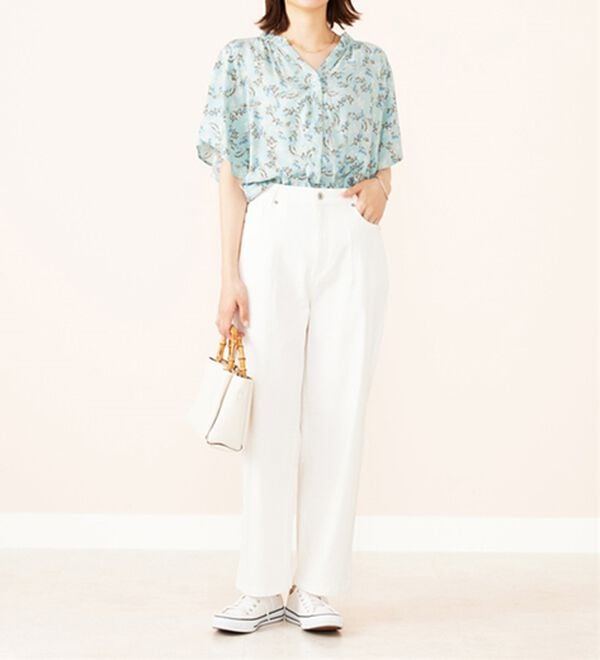 BELLUNA（ベルーナ）の「レーヨン素材袖フレアーブラウス（ブラウス）」｜詳細画像