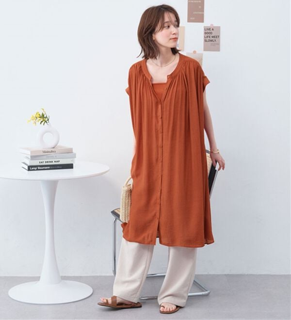 Viola e Viola（ヴィオラ エ ヴィオラ）の「【接触冷感】スラブ素材ギャザーワンピース（その他ワンピース）」｜詳細画像