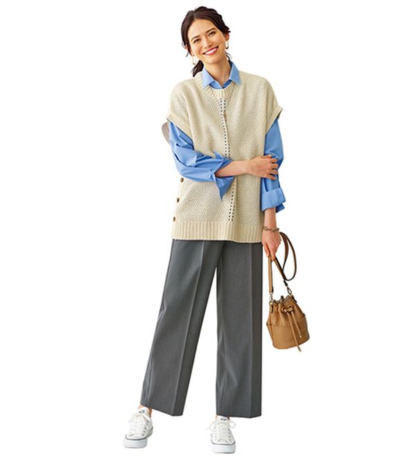 BELLUNA（ベルーナ）の「ボタン使いゆったりニットベスト（ベスト）」｜詳細画像