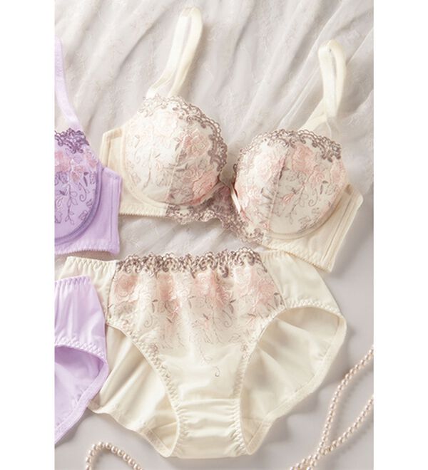 LAVIENNE（ラヴィエンヌ）の「脇高ブラ＆ショーツ（ブラジャー）」｜詳細画像