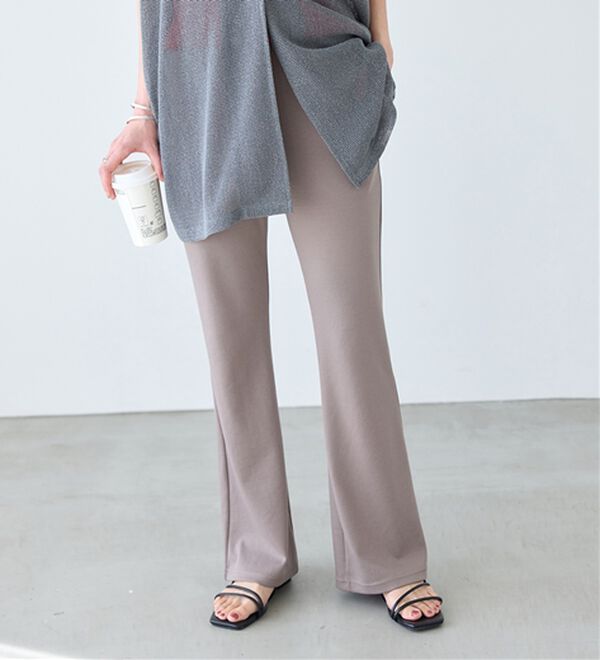 BELLUNA（ベルーナ）の「シュッと体型カバー！ジャストフィットフレアーパンツ（フルレングスパンツ）」｜詳細画像