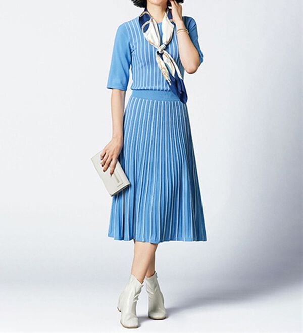 VINNO（ヴィノ）の「カーデ&times;プリーツニットワンピースセット（アンサンブル）」｜詳細画像