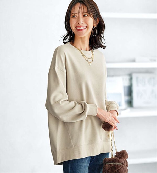 BELLUNA（ベルーナ）の「軽やか綿混！大人サマ見えスウェット（カットソー）」｜グレージュ
