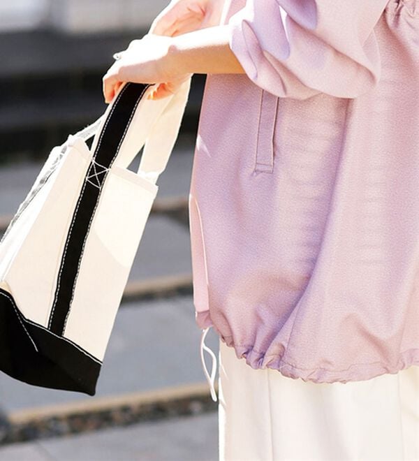 BELLUNA（ベルーナ）の「はっ水加工軽量パーカー（ポーチ付）（パーカー）」｜詳細画像