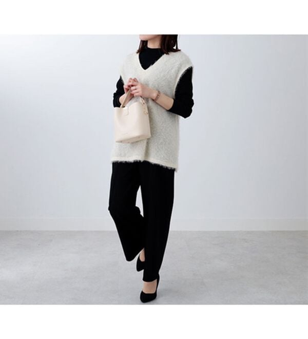 BELLUNA（ベルーナ）の「カットツイル素材ストレートパンツ（フルレングスパンツ）」｜詳細画像