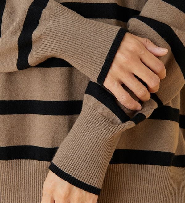 BELLUNA（ベルーナ）の「もちもち素材ハイネックニットプルオーバー（ニット・セーター）」｜詳細画像