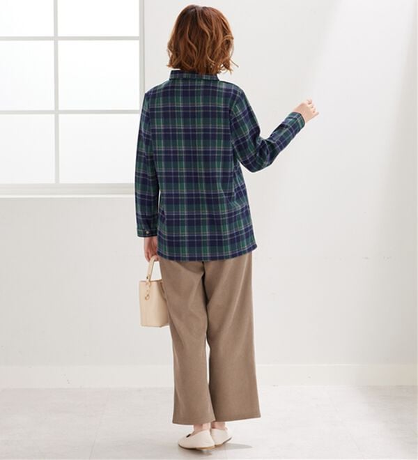 BELLUNA（ベルーナ）の「【ふわふわ裏ファー】パチパチしにくい裏ファーオーバーブラウス（ブラウス）」｜詳細画像